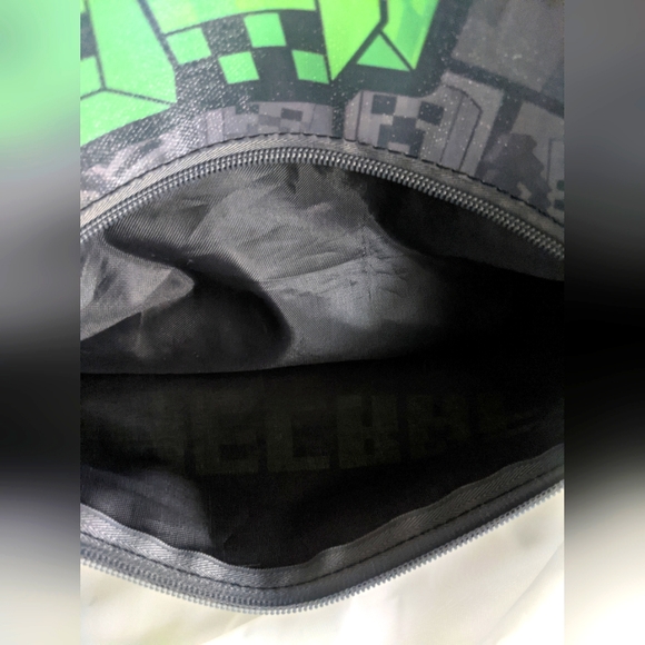 Minecraft Creeper Kids Backpack - Picture 3 of 11